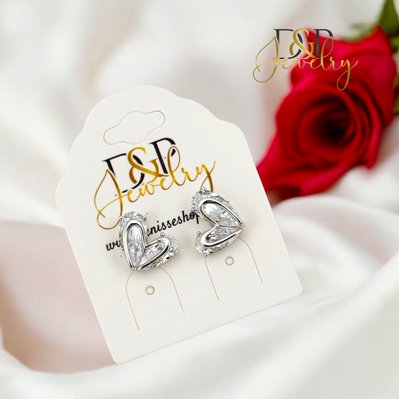 SILVER HEART WHITE STONE EARRING E875