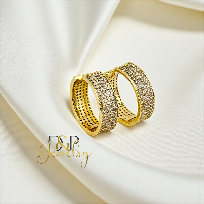 14K FANCY BLING HUGGIE EARRING HP852