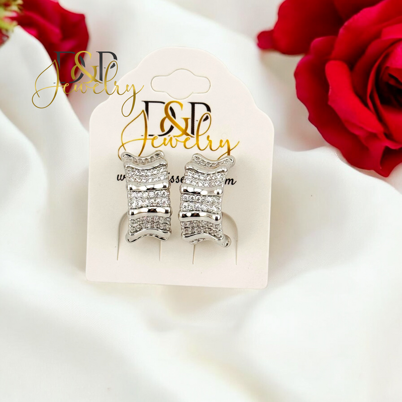 SILVER FANCY DESIGN HOOP EARRING HP672