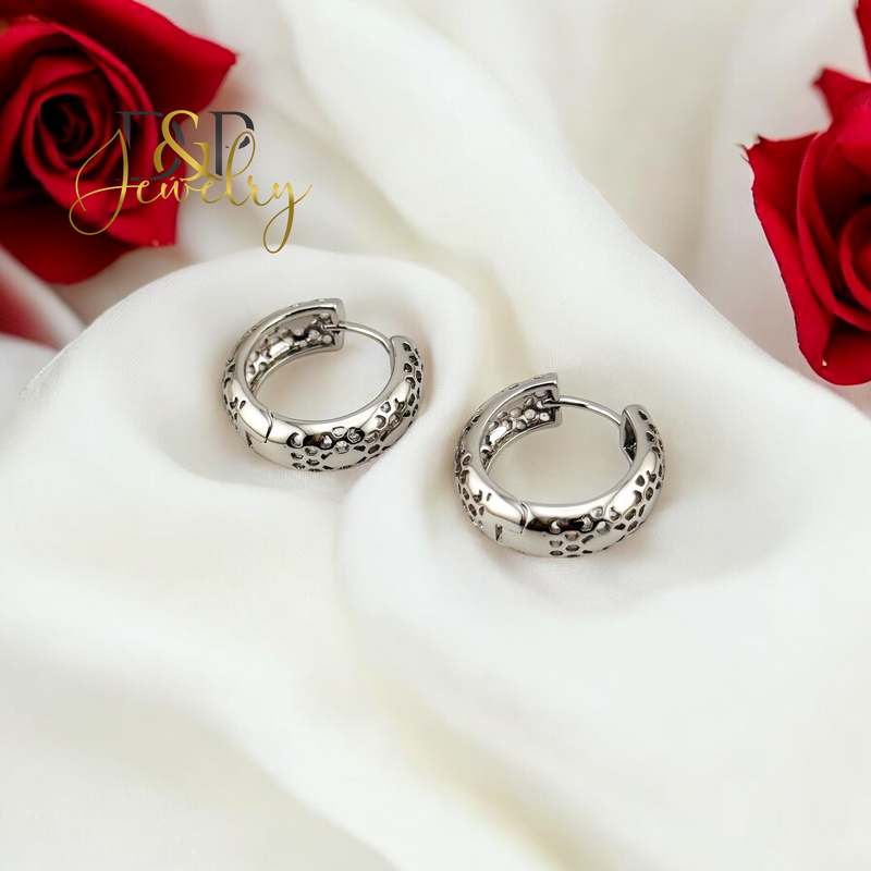 SILVER FANCY DESIGN HOOP EARRING HP671