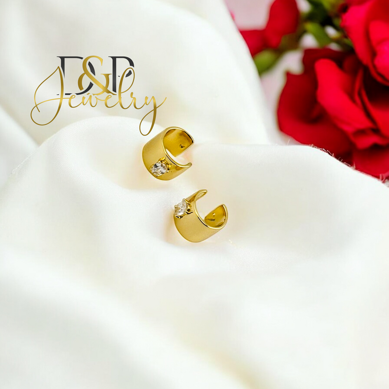14K EAR CUFF  WHITE STONES EARRING E841
