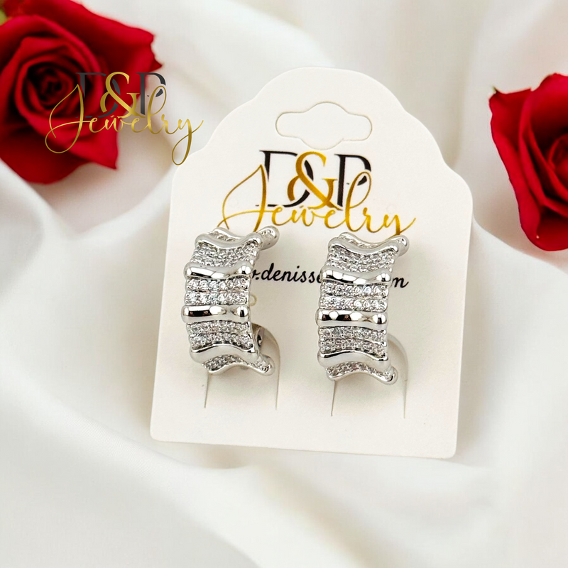 SILVER FANCY DESIGN HOOP EARRING HP672
