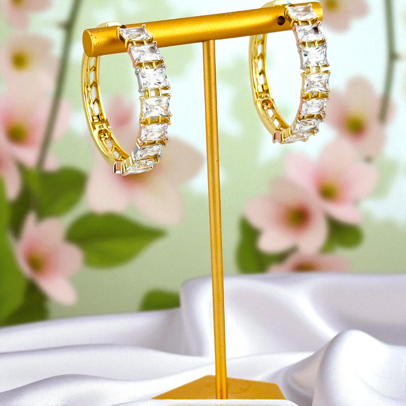 14K TRICOLOR WHITE STONE LONG  HOOP EARRING HP750