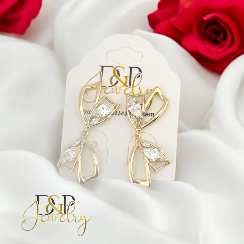 14K LONG BOW STUD EARRING E851