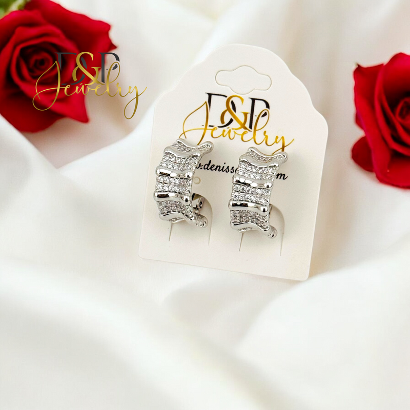 SILVER FANCY DESIGN HOOP EARRING HP672