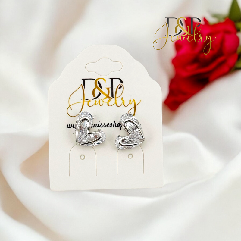 SILVER HEART WHITE STONE EARRING E875