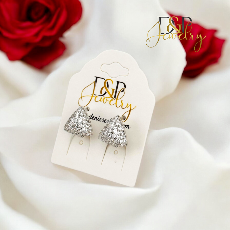 SILVER TRIANGLE  EARRING E862
