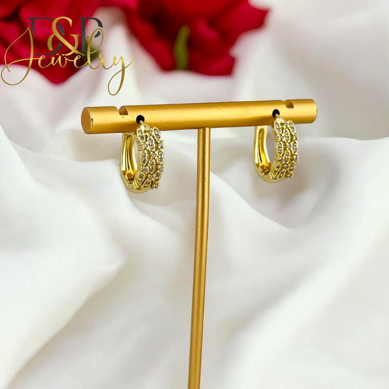 14K WHITE STONE HOOP EARRING HP646