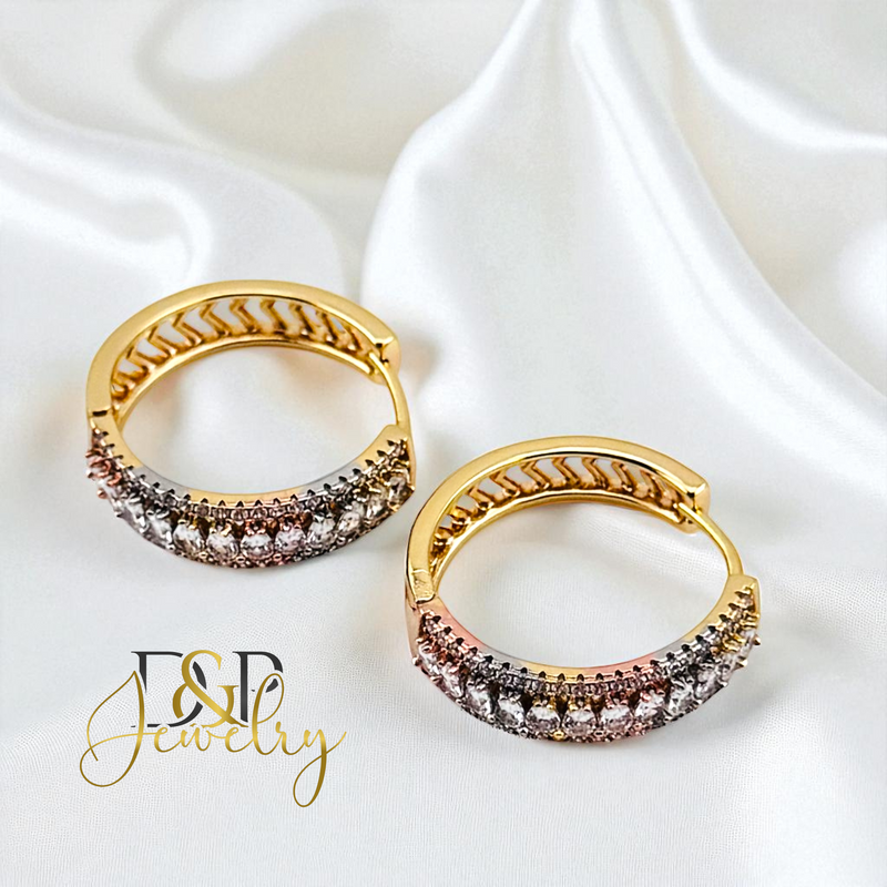 14K GOLD /WHITE STONE FASHION HOOP EARRING HP744