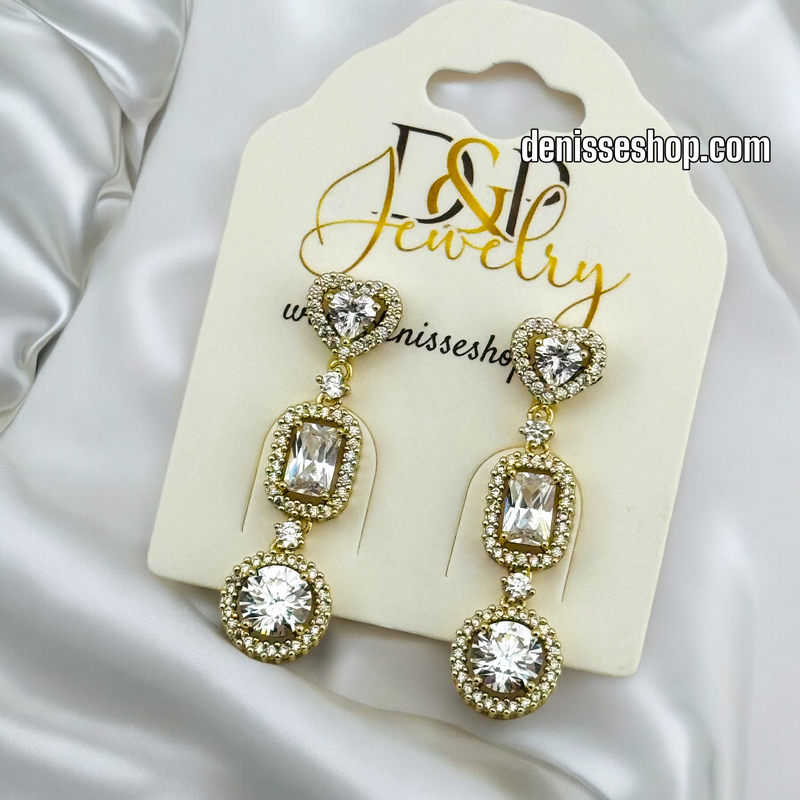 14K WHITE HEART EARRING E608