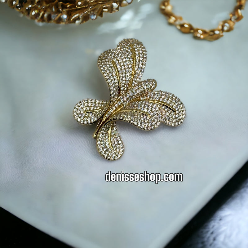 18K White Stone Butterfly Pendant P180 (Chain not included)