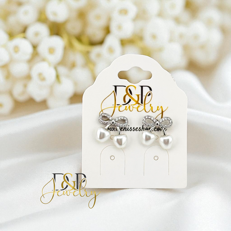 14K SILVER AND WHITE SMALL EARRING E900