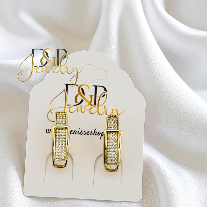 14K GOLD/BUCKLE HUGGIE EARRING E998