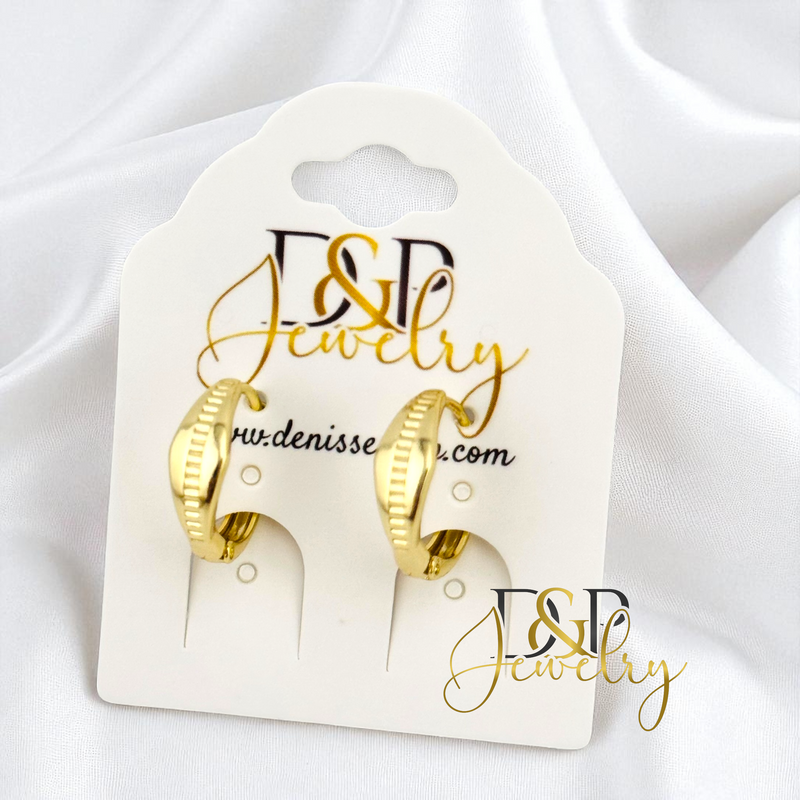 14K SMALL GOLD HOOP EARRING HP762