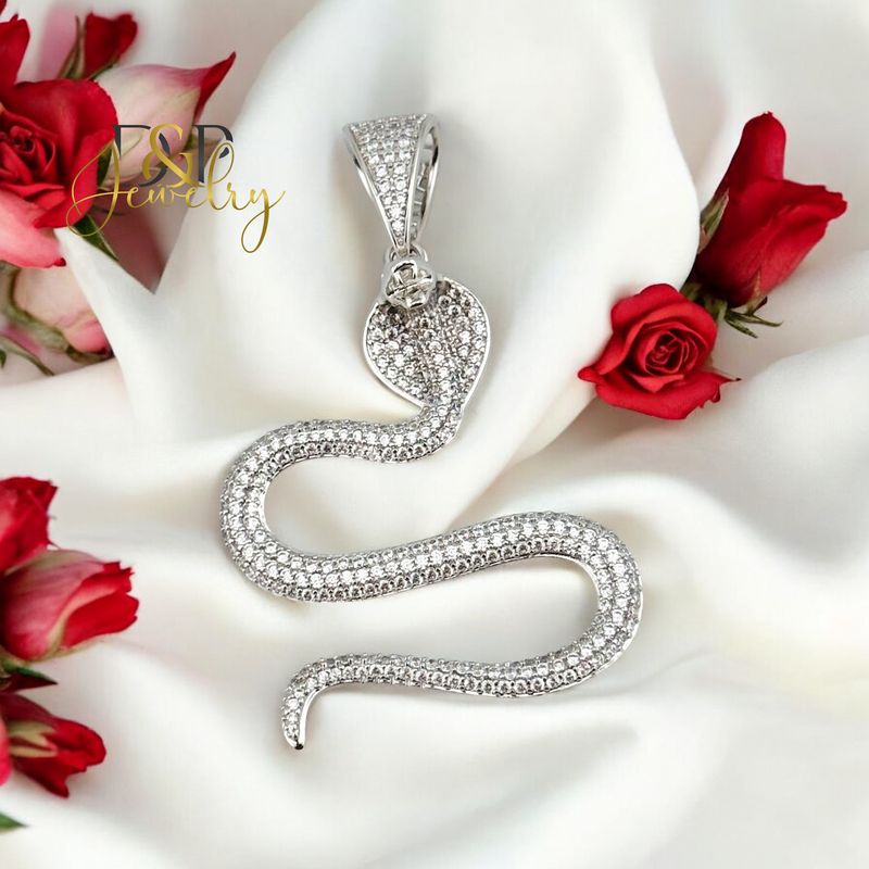SILVER COBRA PENDANT P814