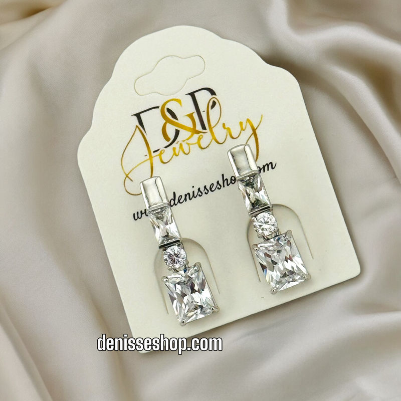 SILVER WHITE STONE EARRINGS E548