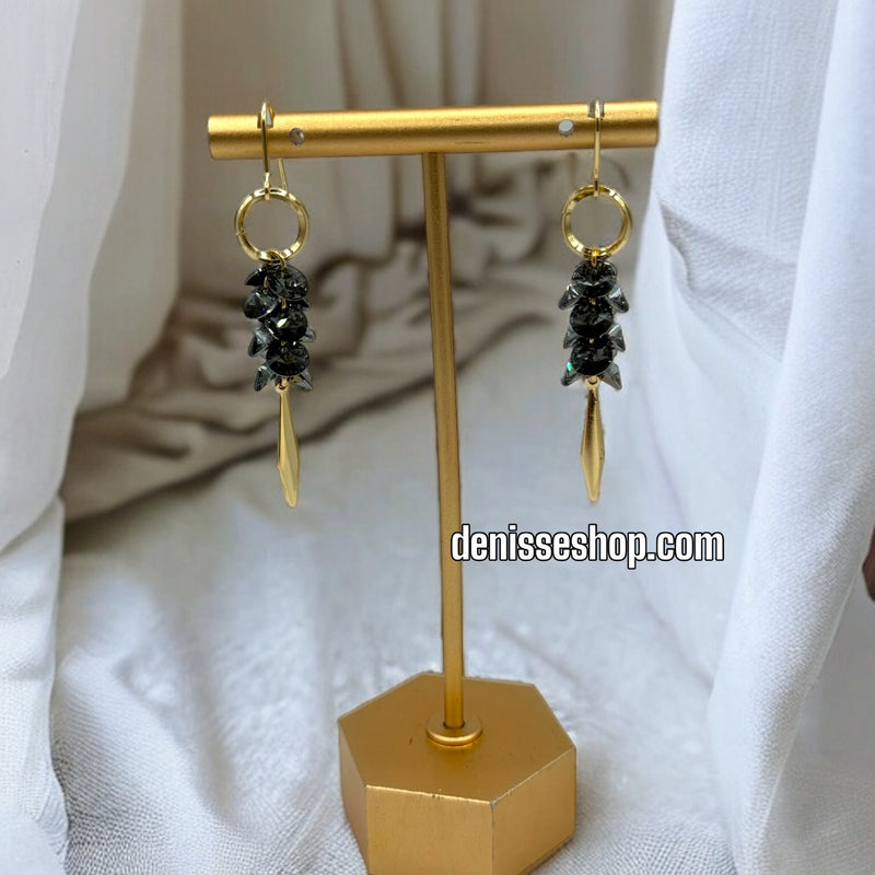 14K BLACK EARRINGS E425