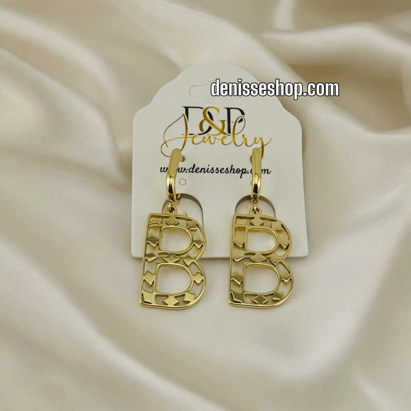 14K LETTER B EARRINGS E537