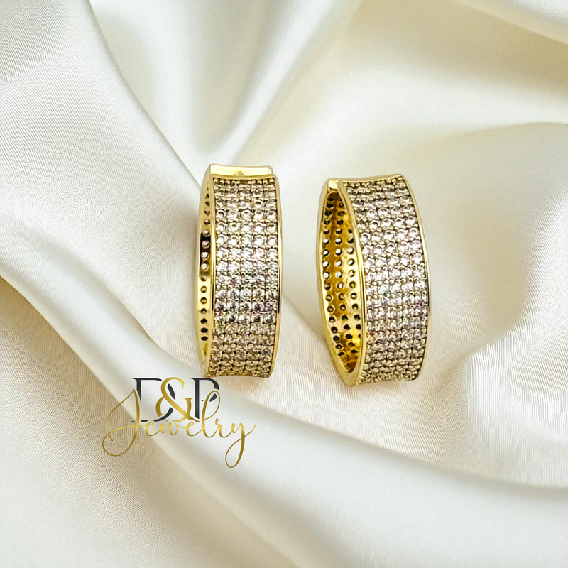 14K FANCY BLING HUGGIE EARRING HP852
