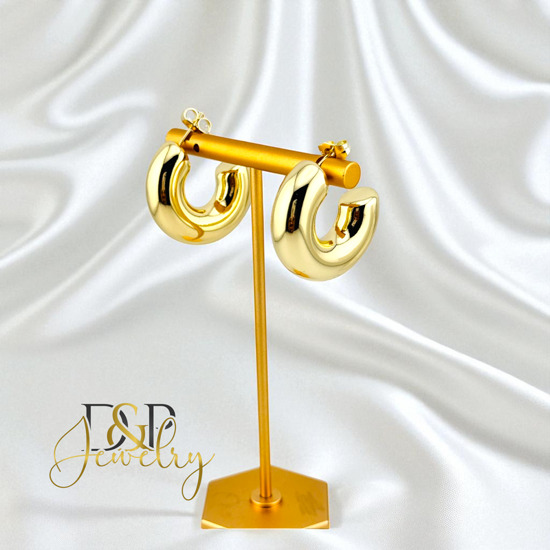14K  CHUNKY DESIGN STUD EARRING E928