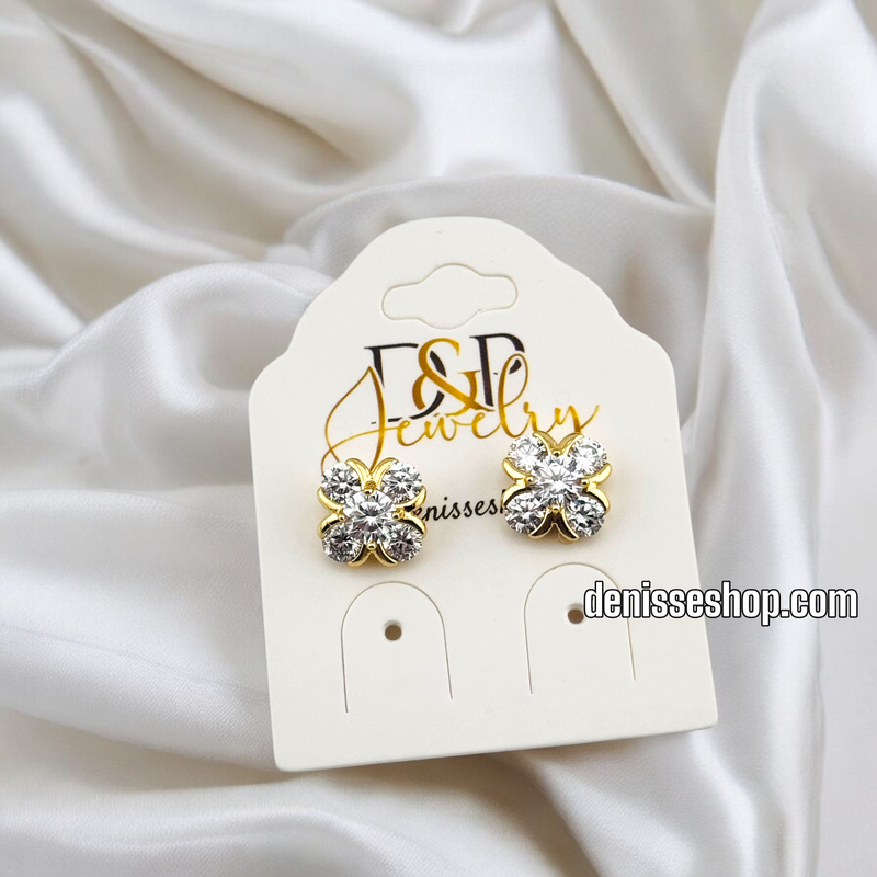 14K WHITE STONE FLOWER EARRING E801