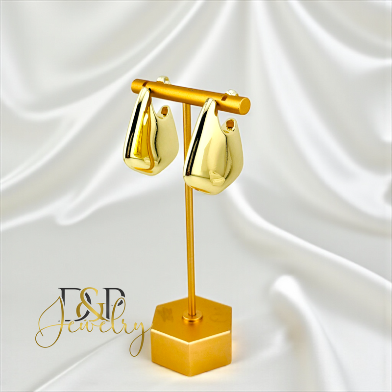 14K  CHUNKY DESIGN STUD EARRING E930