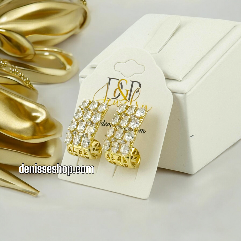 14K WHITE STONE HUGGIE EARRING E647