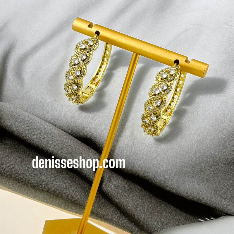 14K MEDIUM GOLD HOOPS HP396