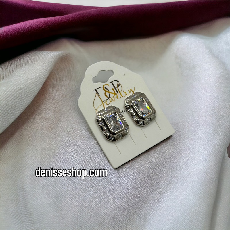 SILVER WHITE STONES EARRINGS E480