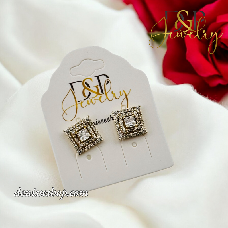 14K SQUARE WHITE STONE EARRING E826