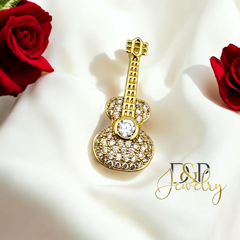 14K GUITAR PENDANT P835