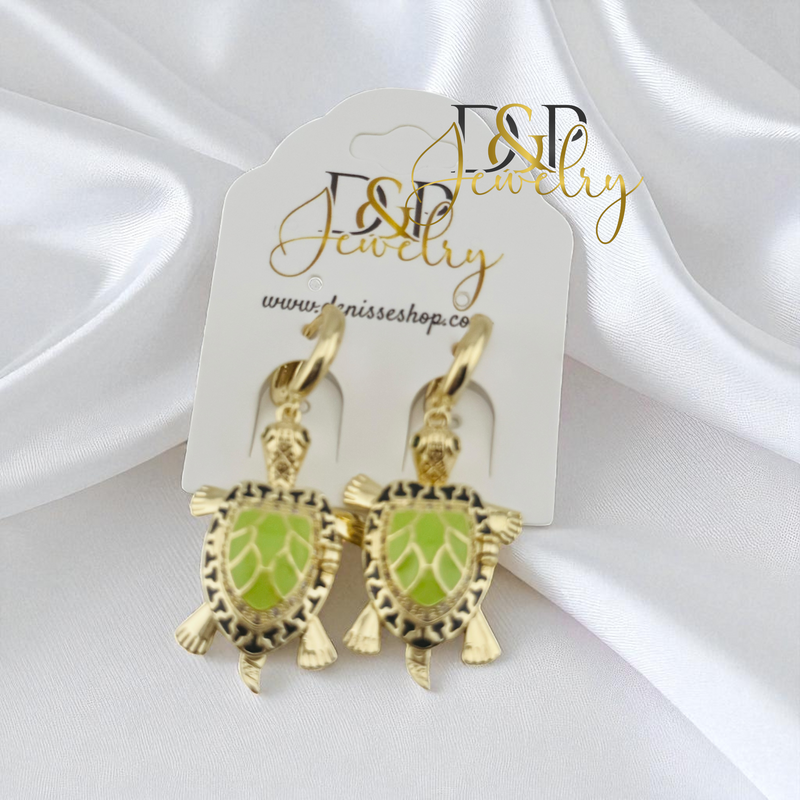 14K GREEN TURTLE HOOP EARRING HP864