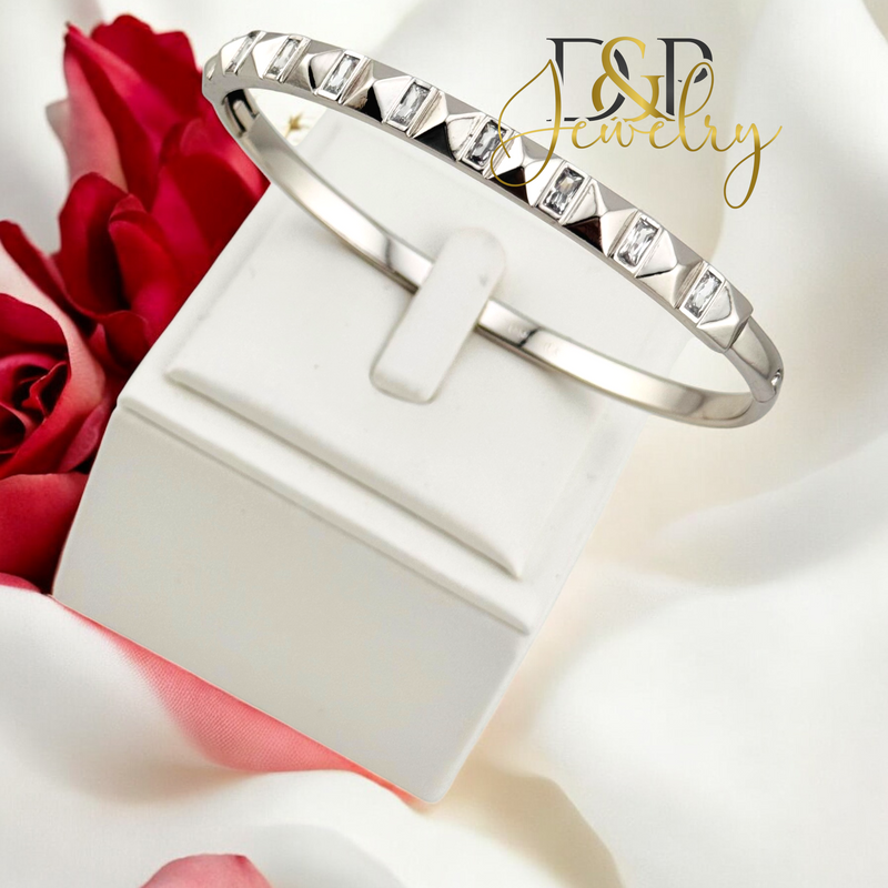 SILVER WHITE STONE BANGLE BRACELET BR738