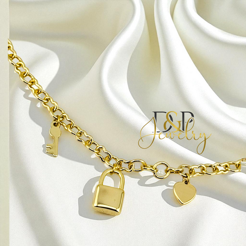 18K LOCK AND HEART CHARM BRACELET BR827