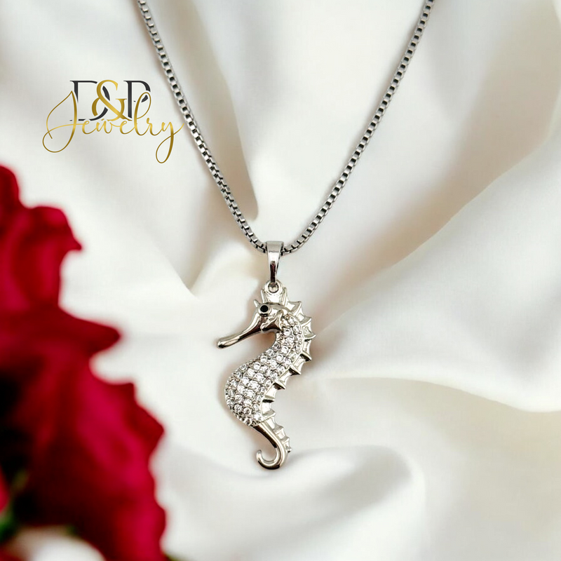 SILVER SEAHORSE PENDANT P799