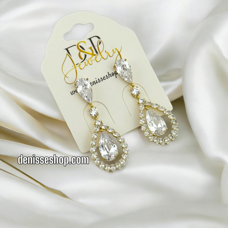 14K WHITE STONE DROP SHAPE EARRING E637