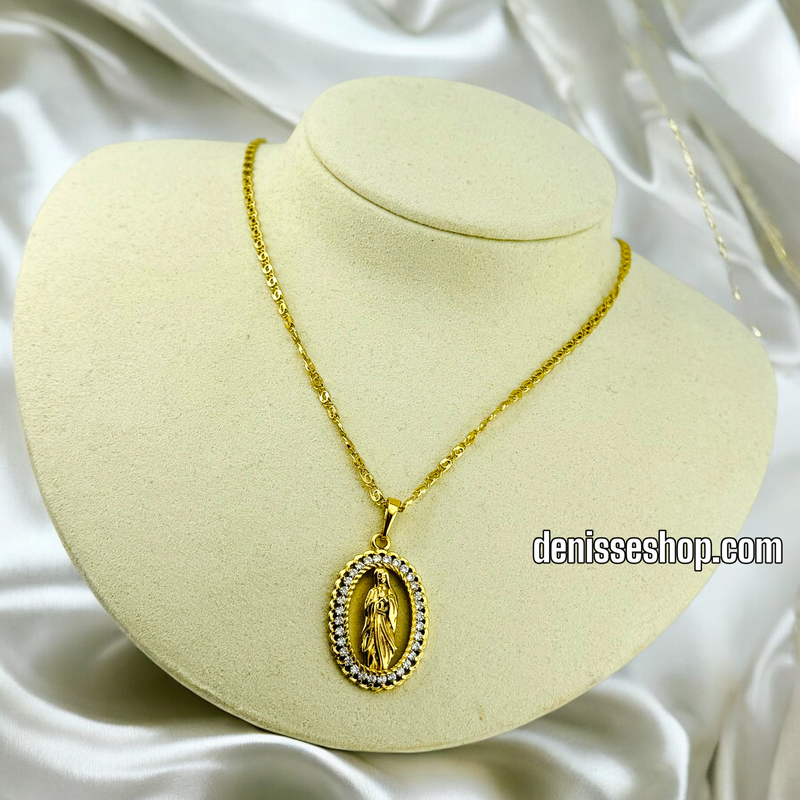 14K GOLD / WHITE STONE VIRGEN MARY FRAME WOMEN/GIRL PENDANT P496