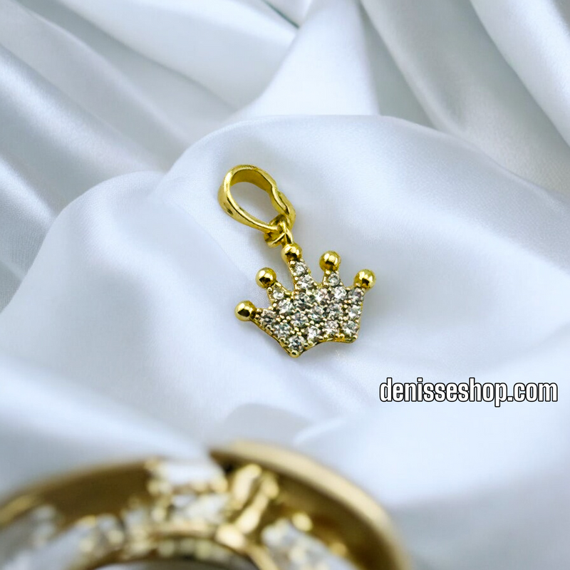 14K WHITE STONE TINY CROWN GIRL PENDANT P502