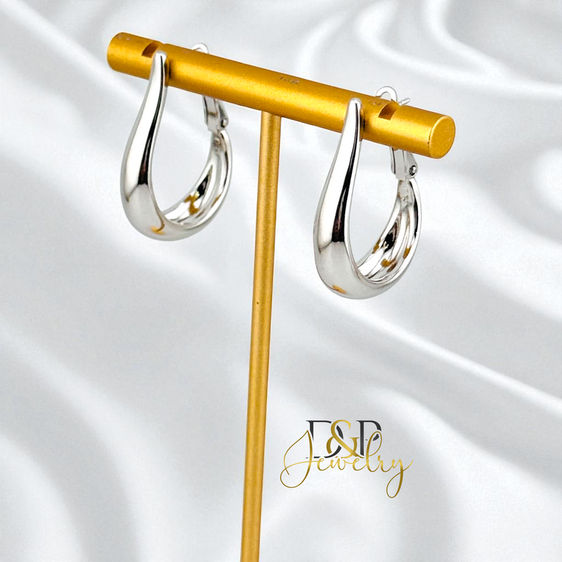 SILVER PLAIN SHINY DESIGN HOOP EARRING HP835