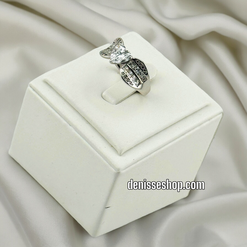 SILVER WHITE HEART RING RG189