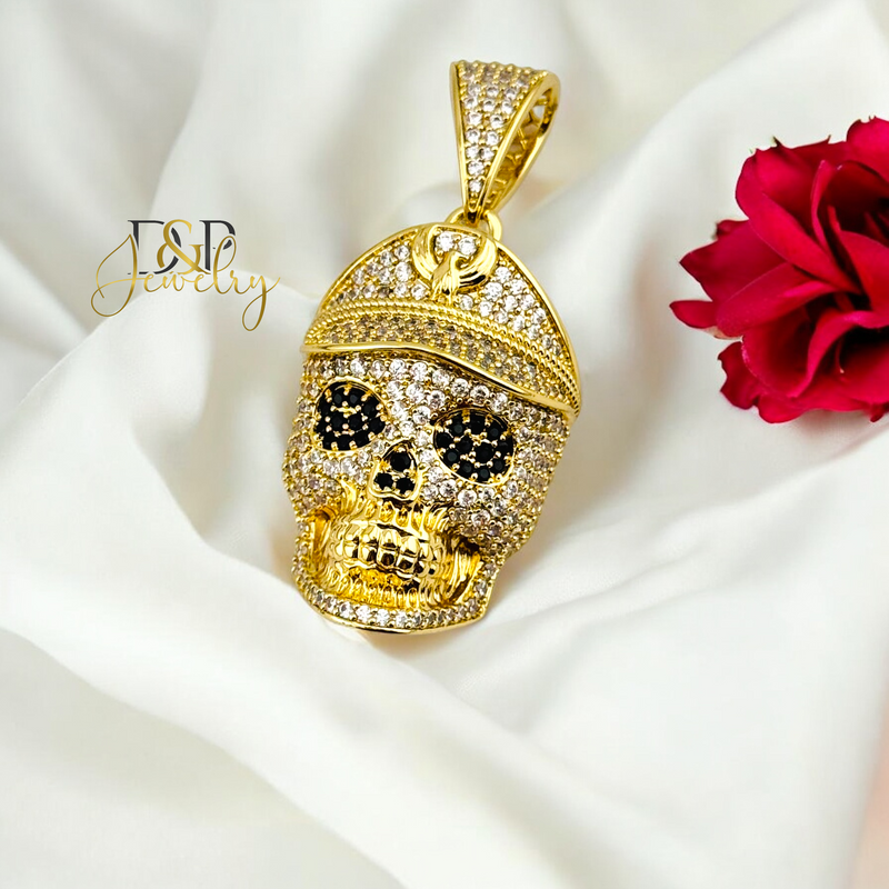 14K CAPITAN SKULL PENDANT P764