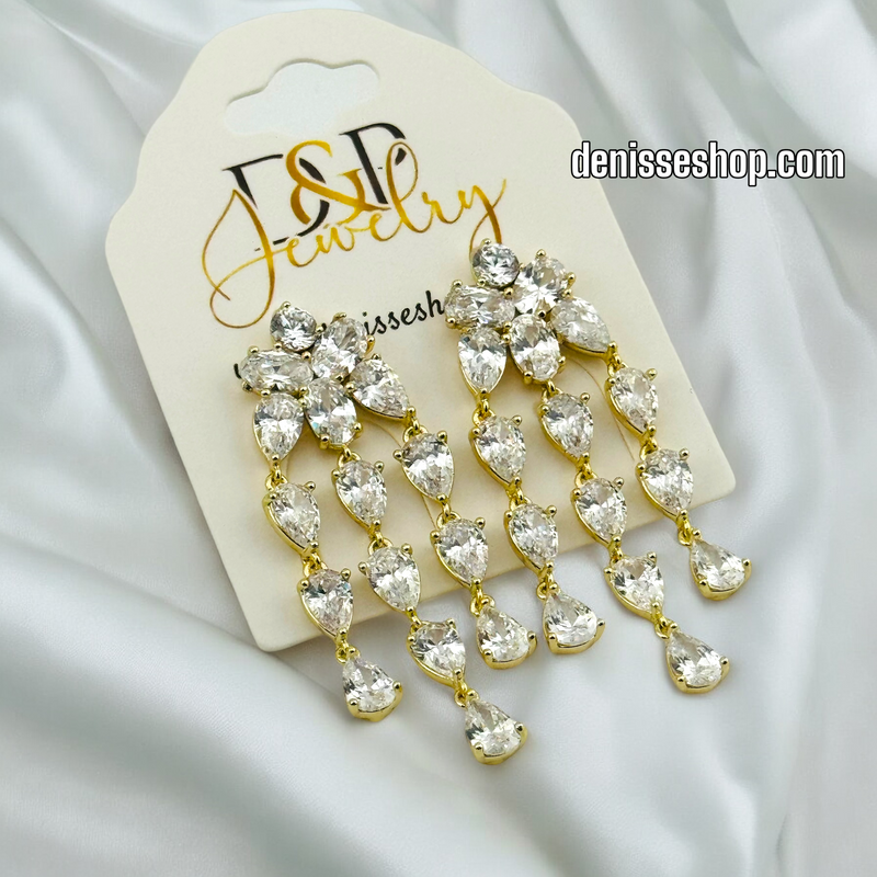 14K WHITE STONE EARRING E613