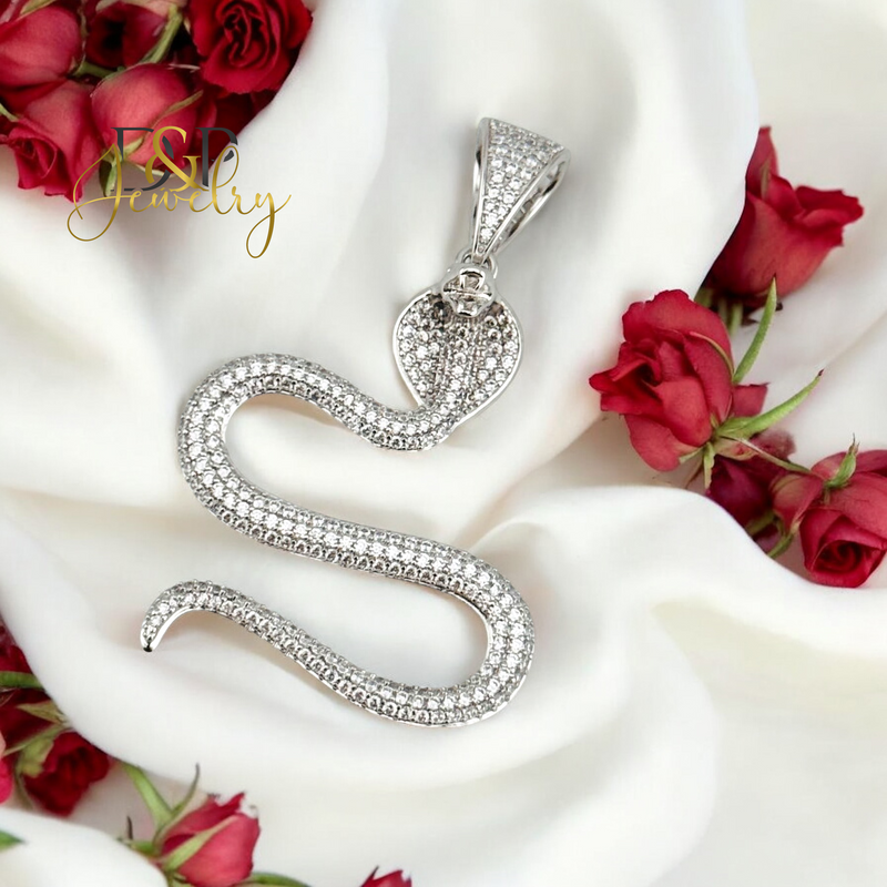 SILVER COBRA PENDANT P814