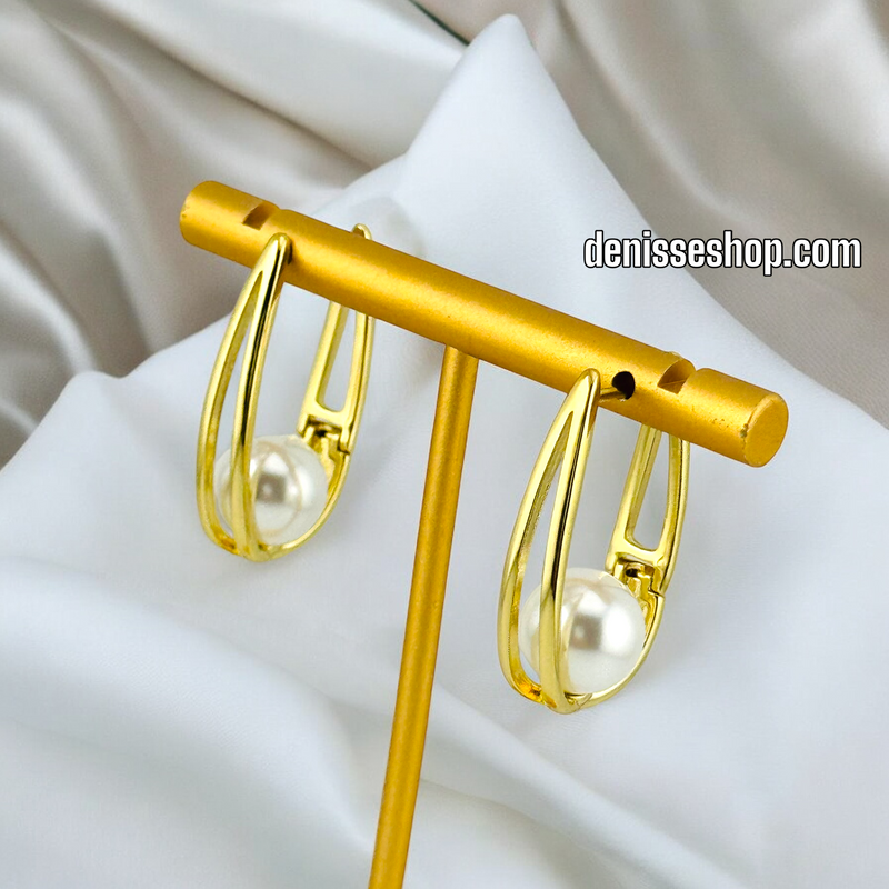 14K GOLD / WHITE PEARL  HUGGIES EARRING E680