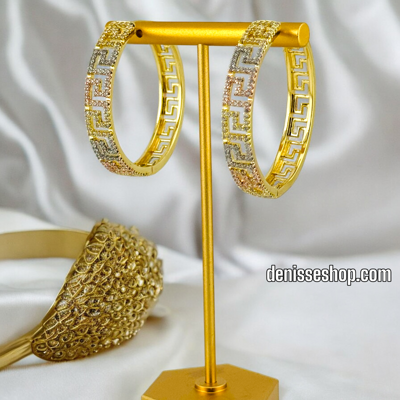 14K GOLD WHITE STONE FASHION DESIGN HOOP EARRING HP487