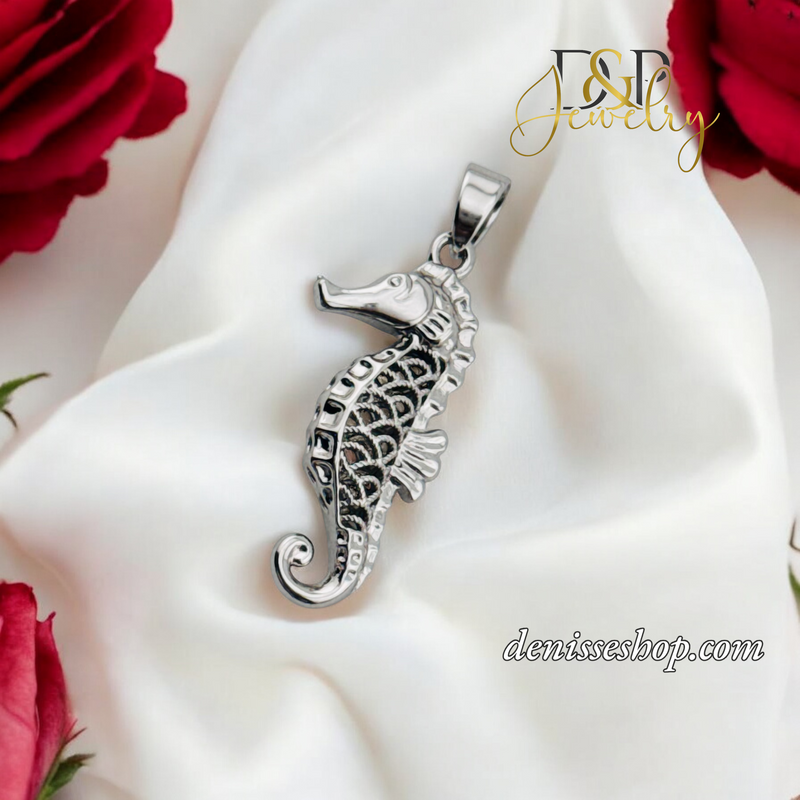 SILVER SEA HORSE PENDANT P714