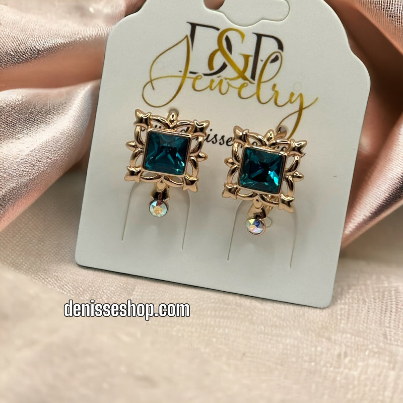 18k Blue Stone Earrings E327