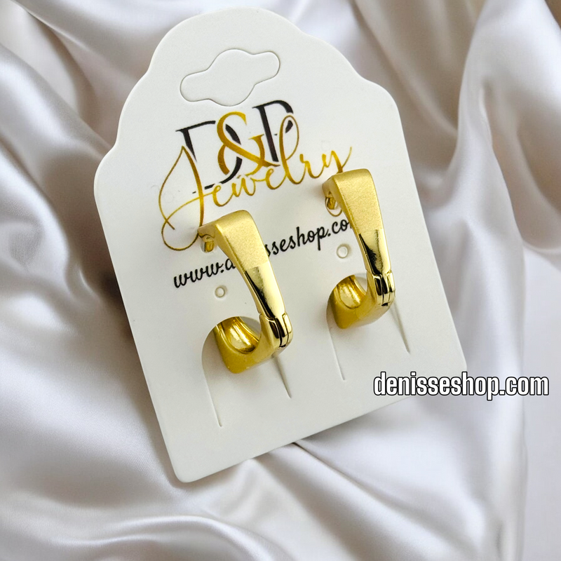 14K / SQUARE HUGGIE EARRING E755