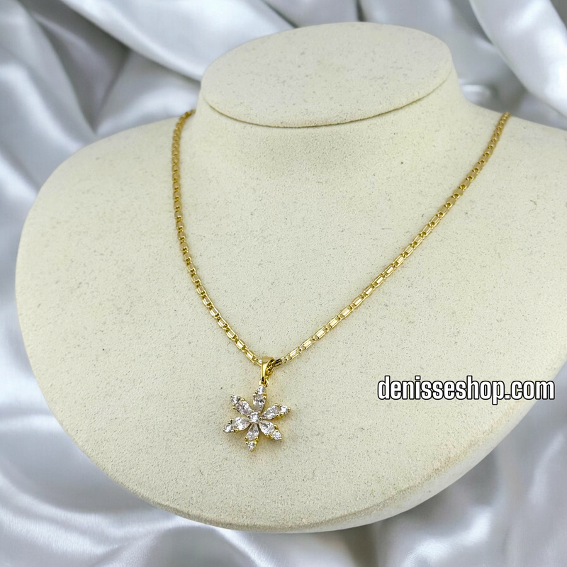 14K CUTE WHITE FLOWER PENDANT P513