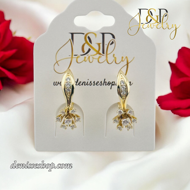 14K WHITE STONE FLOWER EARRING E822